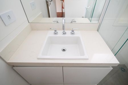 Casa de condomínio para alugar com 110m², 3 quartos e 2 vagasBanheiro Suíte