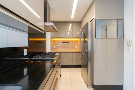 Apartamento à venda com 185m², 3 quartos e 3 vagas
