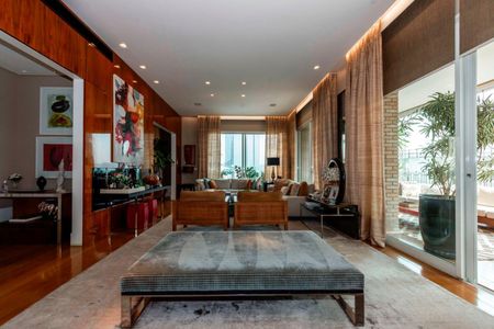 Apartamento à venda com 415m², 4 quartos e 5 vagas