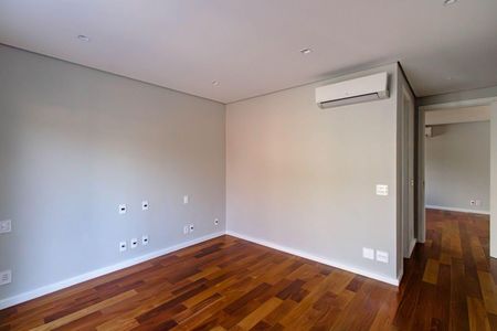 Casa à venda com 4 quartos, 450m² em Jardim Luzitania, São Paulo