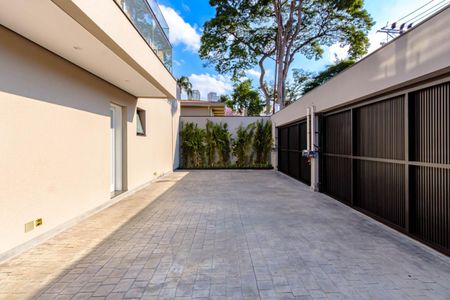 Casa à venda com 4 quartos, 450m² em Jardim Luzitania, São Paulo