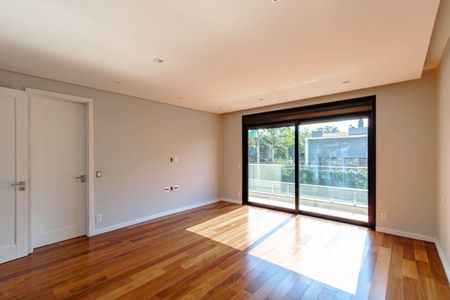 Casa à venda com 4 quartos, 450m² em Jardim Luzitania, São Paulo