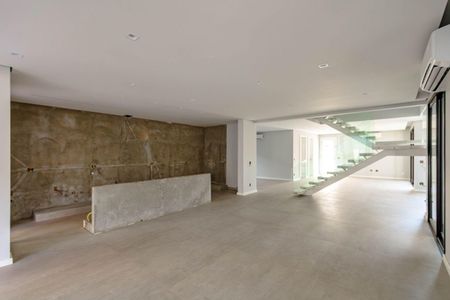 Casa à venda com 4 quartos, 450m² em Jardim Luzitania, São Paulo