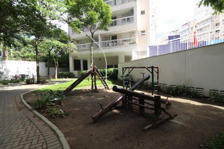 Apartamento à venda com 169m², 3 quartos e 2 vagasÁrea comum - Playground