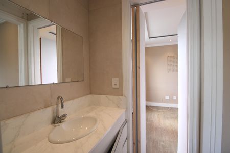 Apartamento à venda com 169m², 3 quartos e 2 vagasBanheiro social
