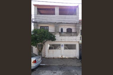 Casa para alugar com 250m², 3 quartos e 1 vaga Casa para alugar com 250m², 3 quartos e 1 vagaFachada