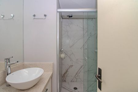 Apartamento à venda com 83m², 2 quartos e 1 vaga Apartamento à venda com 83m², 2 quartos e 1 vagaBanheiro da Suíte