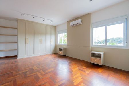 Casa à venda com 500m², 3 quartos e 4 vagas