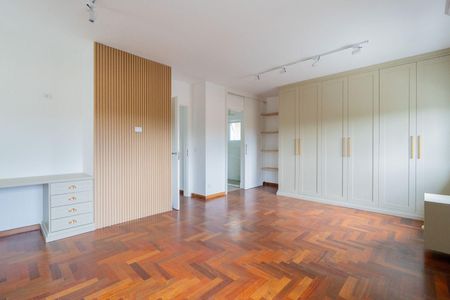 Casa à venda com 500m², 3 quartos e 4 vagas