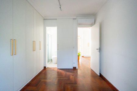 Casa à venda com 500m², 3 quartos e 4 vagas
