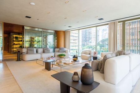 Apartamento à venda com 4 quartos, 355m² em Itaim Bibi, São Paulo