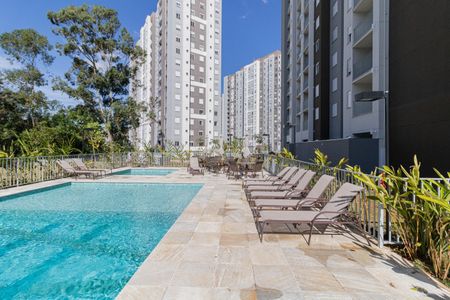 Apartamento à venda com 47m², 3 quartos e 1 vaga Apartamento à venda com 47m², 3 quartos e 1 vagaÁrea comum - Piscina