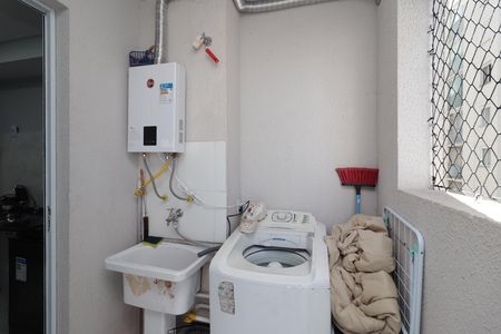 Apartamento à venda com 47m², 3 quartos e 1 vagaÁrea de Serviço / Varanda