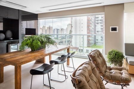 Apartamento à venda com 4 quartos, 251m² em Campo Belo, São Paulo