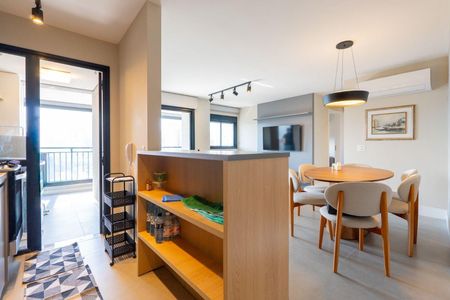 Apartamento à venda com 2 quartos, 94m² em Vila Cordeiro, São Paulo