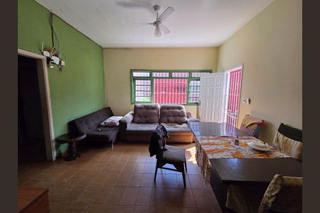 Casa para alugar com 190m², 3 quartos e 4 vagasSala