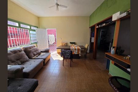 Casa para alugar com 190m², 3 quartos e 4 vagasSala