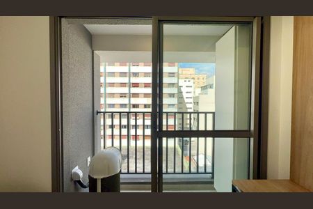 Studio para alugar com 26m², 1 quarto e sem vaga Studio para alugar com 26m², 1 quarto e sem vagaVaranda