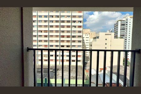 Studio para alugar com 26m², 1 quarto e sem vaga Studio para alugar com 26m², 1 quarto e sem vagaVaranda