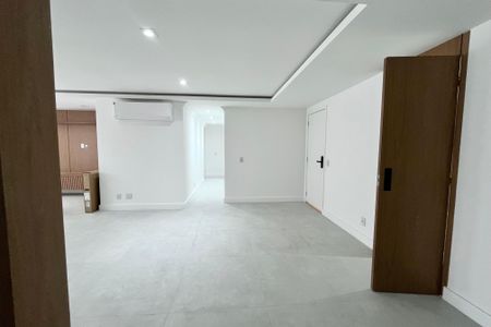 Apartamento à venda com 146m², 2 quartos e 2 vagasSala 