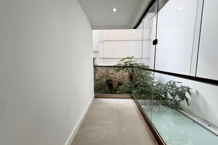 Apartamento à venda com 146m², 2 quartos e 2 vagasSala