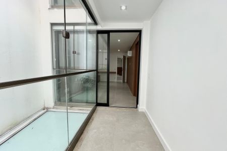 Apartamento à venda com 146m², 2 quartos e 2 vagasSuite 