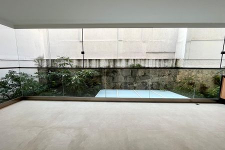 Apartamento à venda com 146m², 2 quartos e 2 vagasVaranda  