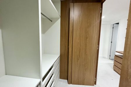 Apartamento à venda com 146m², 2 quartos e 2 vagasCloset da suite 2