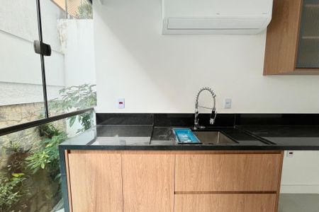 Apartamento à venda com 146m², 2 quartos e 2 vagasVaranda  