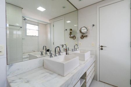 Apartamento à venda com 134m², 3 quartos e 3 vagas