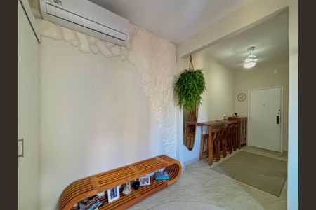 Sala - hall de entrada de apartamento à venda com 1 quarto, 50m² em Copacabana, Rio de Janeiro