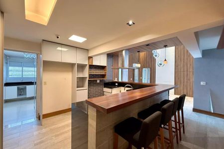 Apartamento à venda com 163m², 3 quartos e 3 vagas