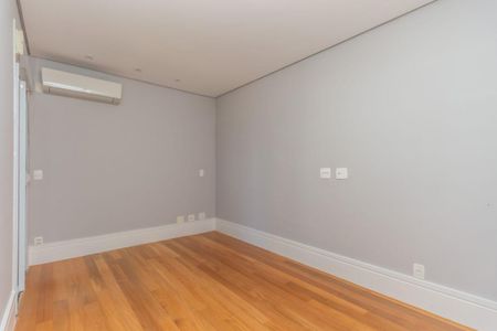 Apartamento à venda com 167m², 3 quartos e 3 vagas