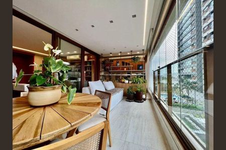 Apartamento à venda com 3 quartos, 146m² em Campo Belo, São Paulo