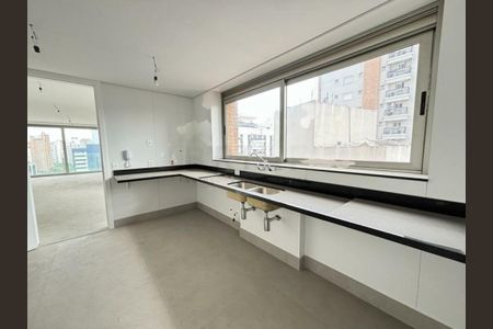 Apartamento à venda com 335m², 3 quartos e 4 vagas