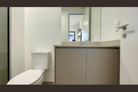 Studio para alugar com 26m², 1 quarto e sem vaga Studio para alugar com 26m², 1 quarto e sem vagaBanheiro da Suíte