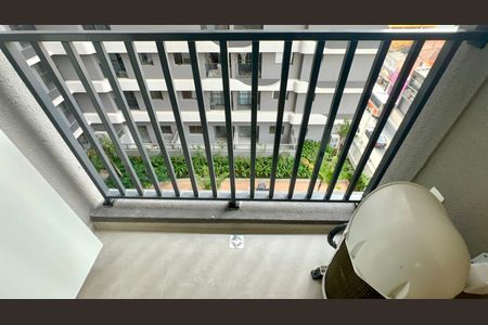 Studio para alugar com 26m², 1 quarto e sem vaga Studio para alugar com 26m², 1 quarto e sem vagaVaranda
