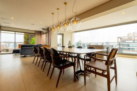 Apartamento à venda com 258m², 3 quartos e 4 vagas
