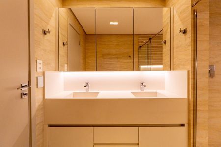 Apartamento à venda com 258m², 3 quartos e 4 vagas