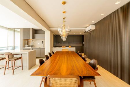 Apartamento à venda com 258m², 3 quartos e 4 vagas