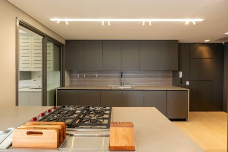 Apartamento à venda com 258m², 3 quartos e 4 vagas