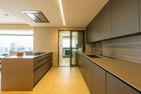 Apartamento à venda com 258m², 3 quartos e 4 vagas