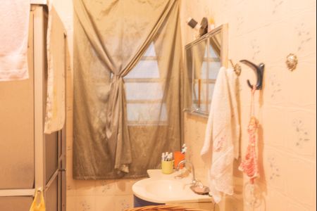 Casa à venda com 250m², 3 quartos e 2 vagasBanheiro
