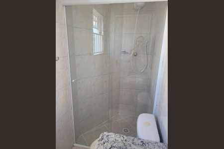 Banheiro  de casa à venda com 2 quartos, 77m² em Vila Paranagua, São Paulo