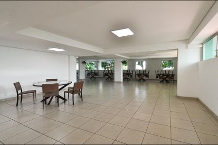 Apartamento à venda com 85m², 3 quartos e 2 vagas Apartamento à venda com 85m², 3 quartos e 2 vagasÁrea comum - Salão de festas