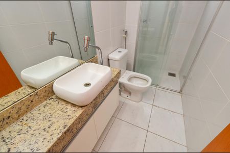 Apartamento à venda com 85m², 3 quartos e 2 vagas Apartamento à venda com 85m², 3 quartos e 2 vagasBanheiro Social