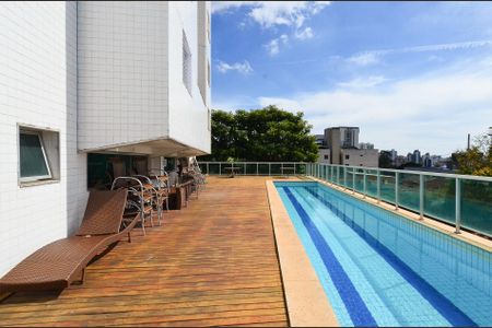Apartamento à venda com 85m², 3 quartos e 2 vagas Apartamento à venda com 85m², 3 quartos e 2 vagasÁrea comum - Piscina