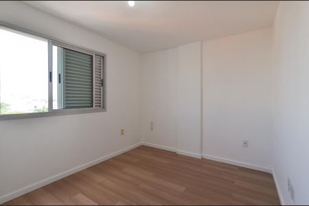 Apartamento à venda com 85m², 3 quartos e 2 vagas Apartamento à venda com 85m², 3 quartos e 2 vagasSuíte