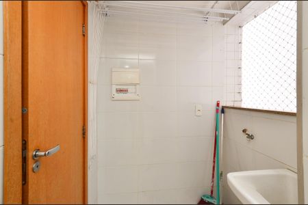 Apartamento à venda com 85m², 3 quartos e 2 vagas Apartamento à venda com 85m², 3 quartos e 2 vagasÁrea de Serviço