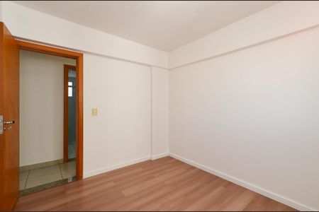 Apartamento à venda com 85m², 3 quartos e 2 vagas Apartamento à venda com 85m², 3 quartos e 2 vagasQuarto 2